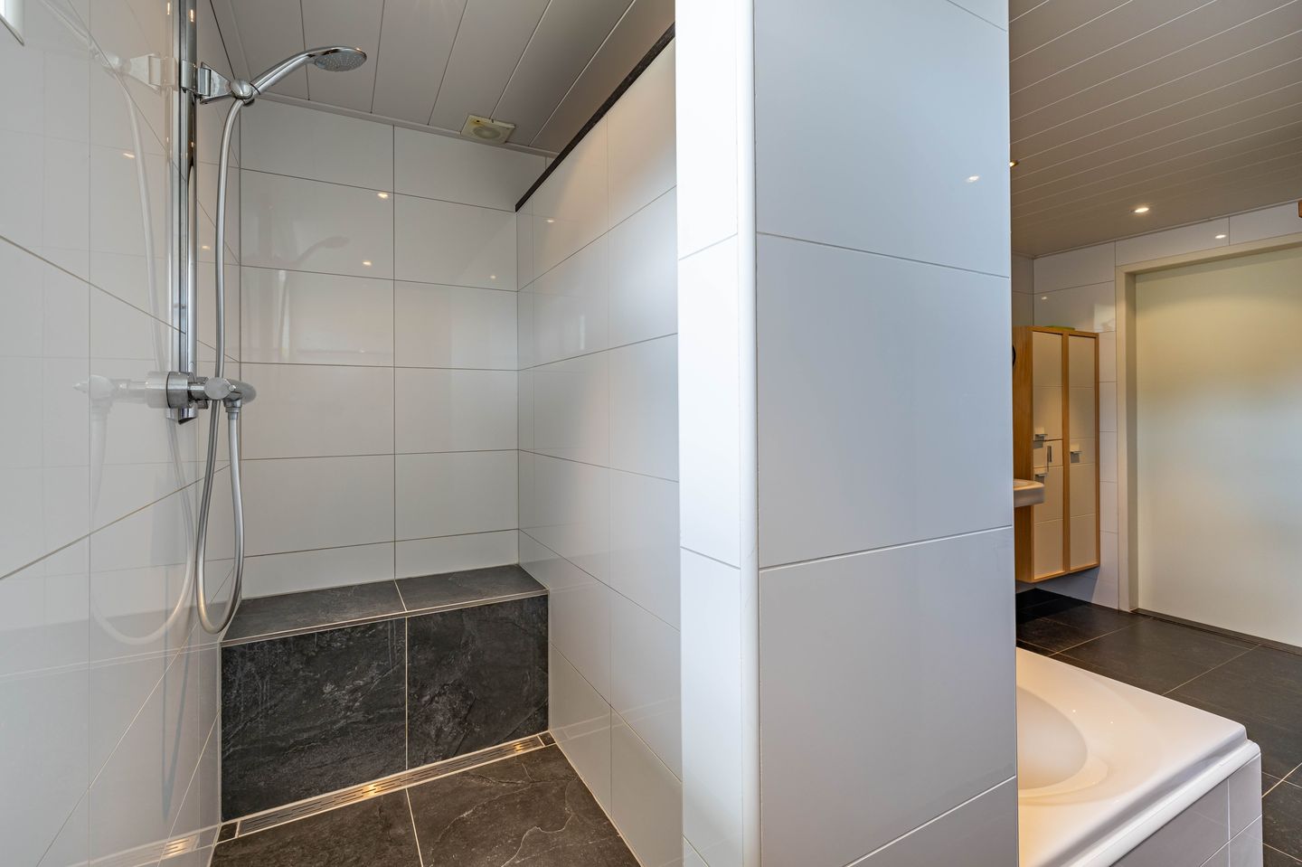 Foto 20 van Broderie 7