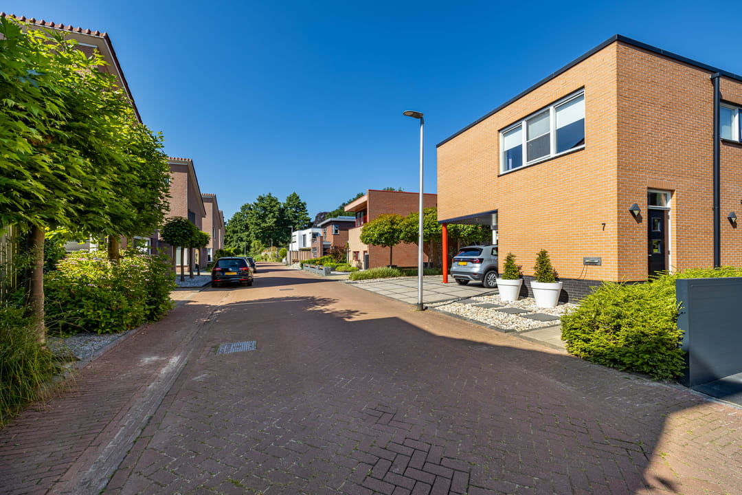 Foto 41 van Broderie 7