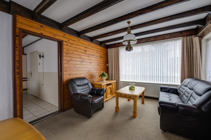 Photo 8 of Julianastraat 75