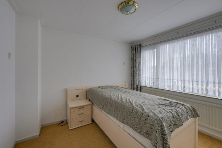 Photo 18 of Julianastraat 75