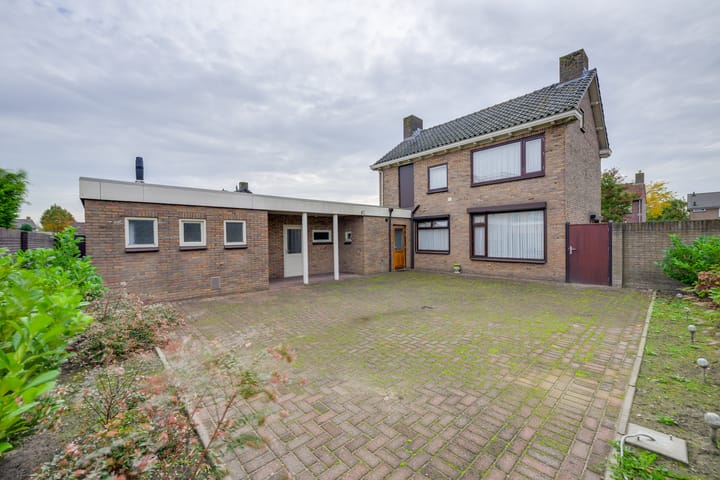 Photo 24 of Julianastraat 75