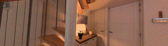 View 360° photo of Trap of Willem Frederikstraat 92