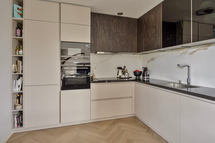 Foto 12 van Bremenstraat 157