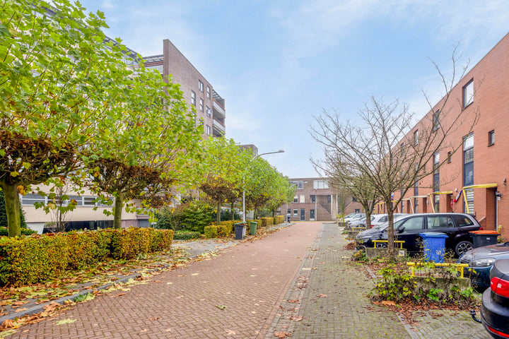 Bekijk foto 37 van Bremenstraat 157