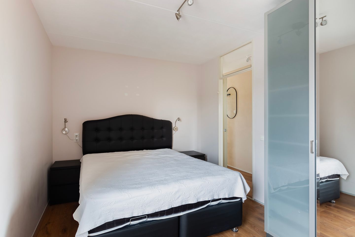 Photo 20 of Buis 157