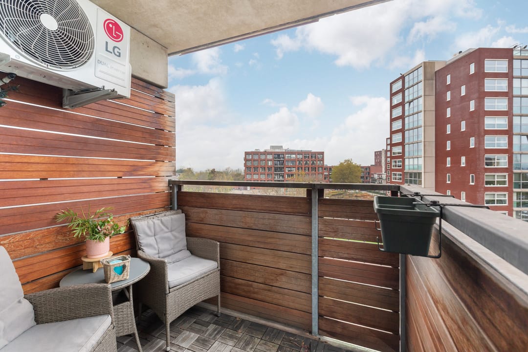 Photo 23 of Buis 157