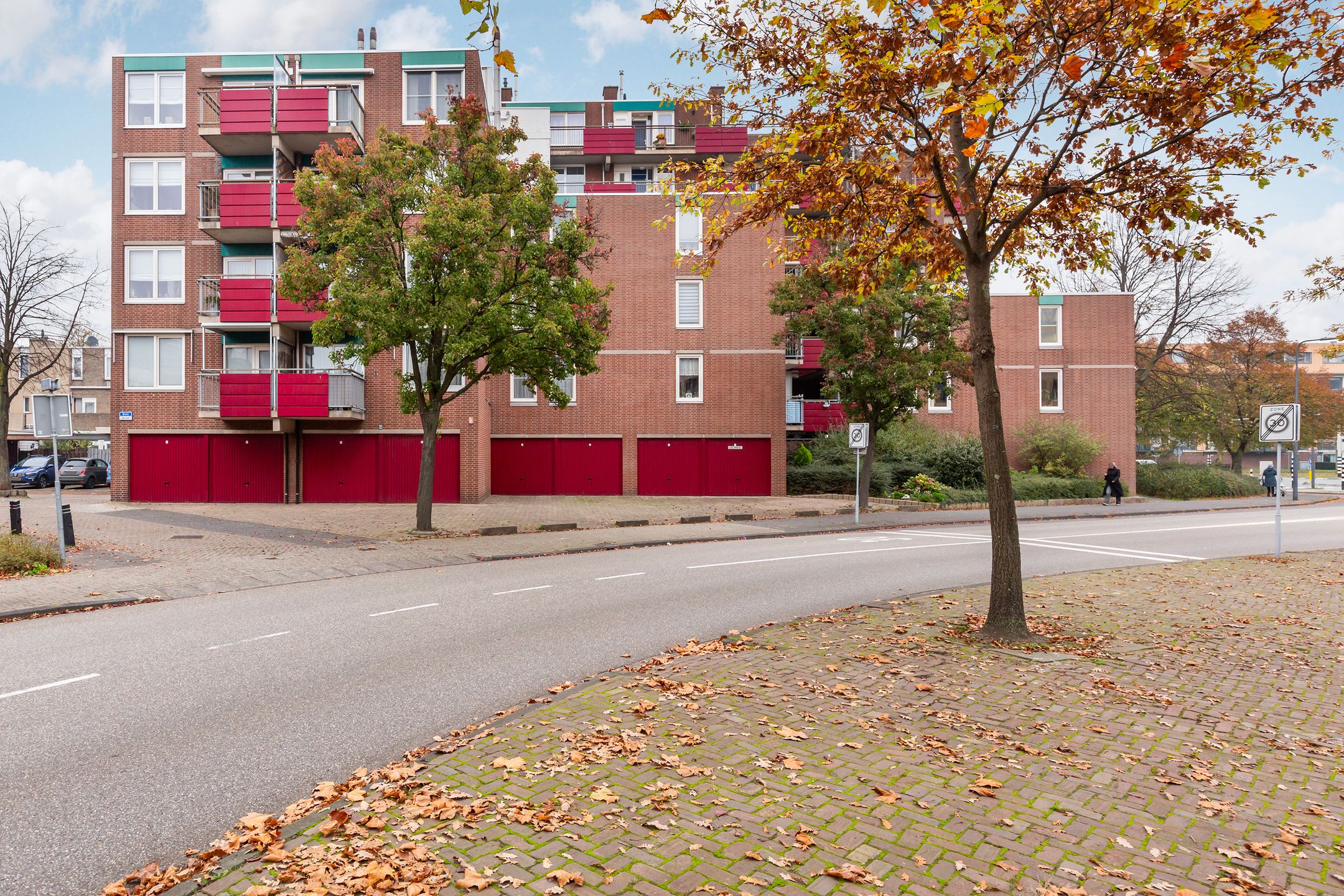 Photo 27 of Buis 157