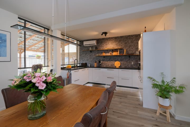 Foto 9 van Heslingahuis 9