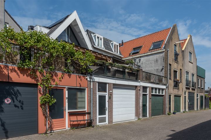 View photo 6 of Boterstraat 61