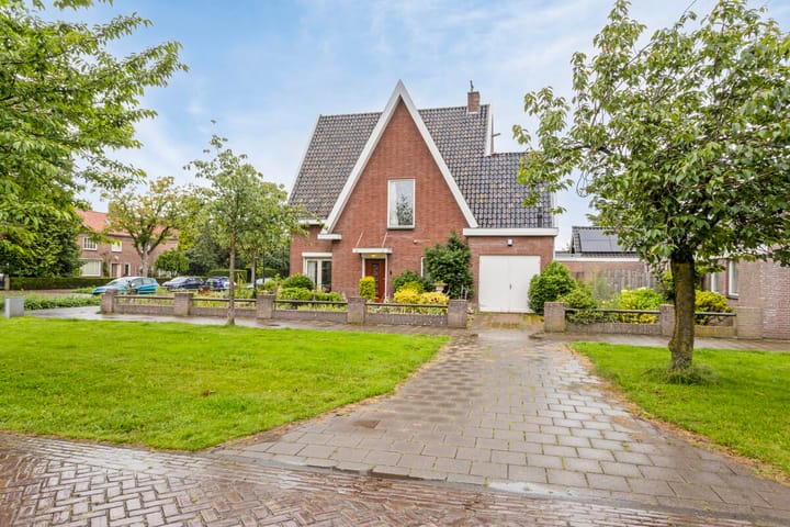 Photo 6 of Burgemeester van den Elzenlaan 7