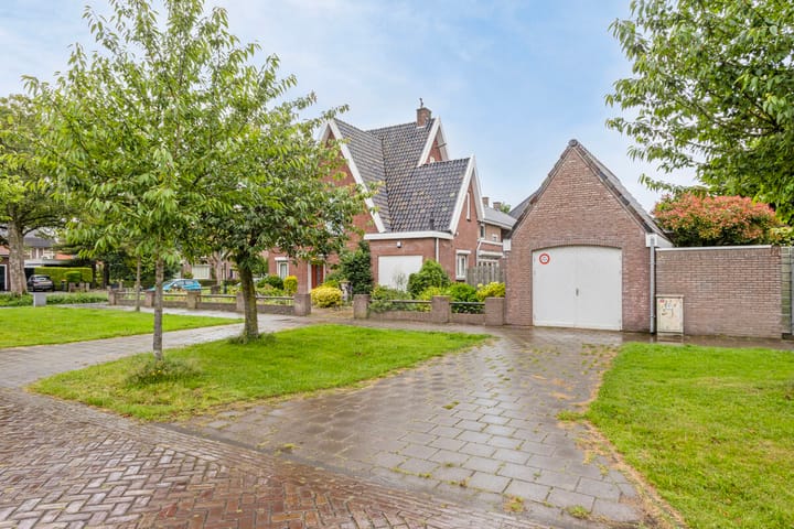 Photo 7 of Burgemeester van den Elzenlaan 7