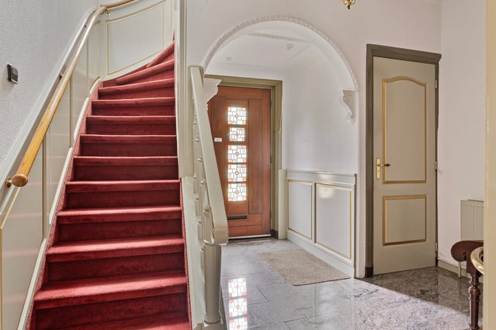 Photo 8 of Burgemeester van den Elzenlaan 7