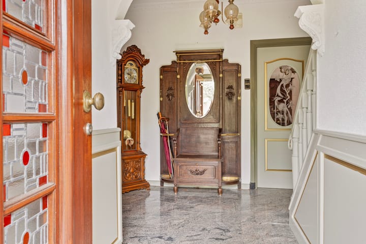 Photo 9 of Burgemeester van den Elzenlaan 7