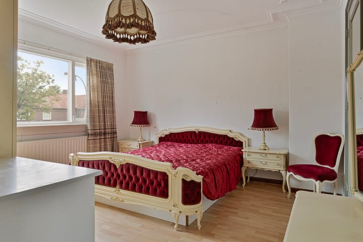 Photo 25 of Burgemeester van den Elzenlaan 7