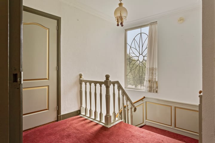 Photo 32 of Burgemeester van den Elzenlaan 7