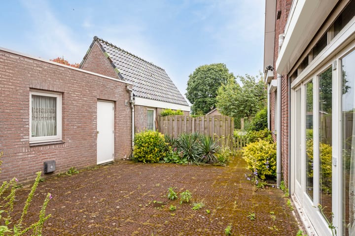 Photo 41 of Burgemeester van den Elzenlaan 7