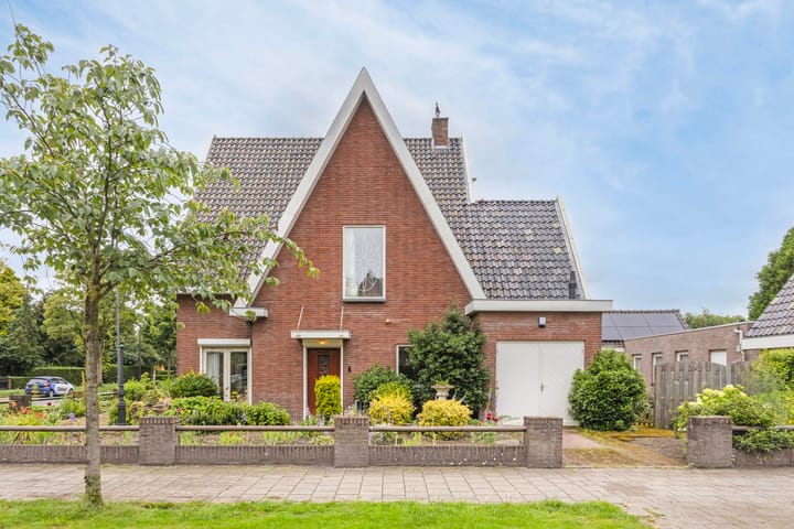 Photo 45 of Burgemeester van den Elzenlaan 7