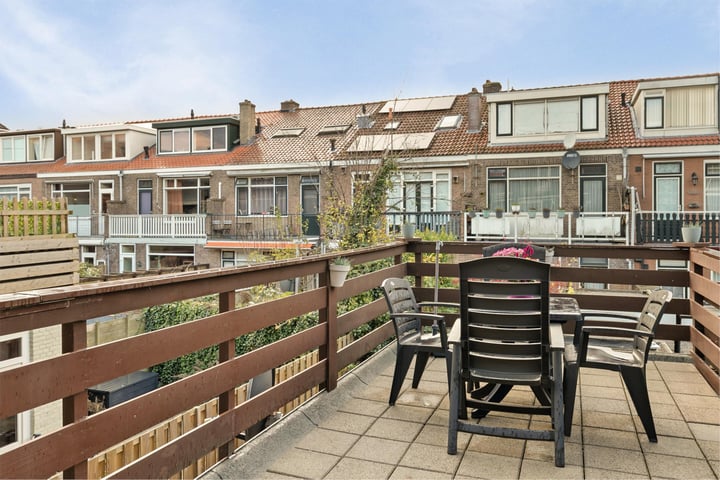 View photo 6 of Jan van Avennesstraat 49-B