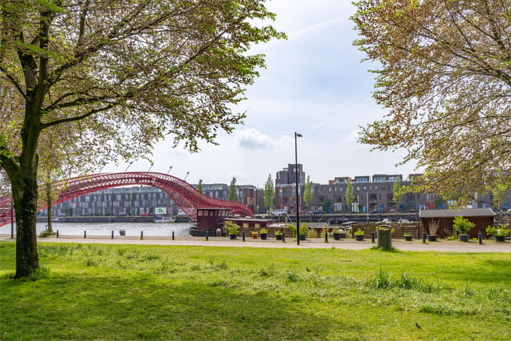 Bekijk foto 17 van J.F. van Hengelstraat 90