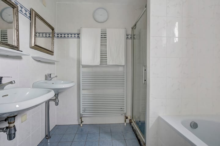 Photo 14 of Vlierbessenstraat 2