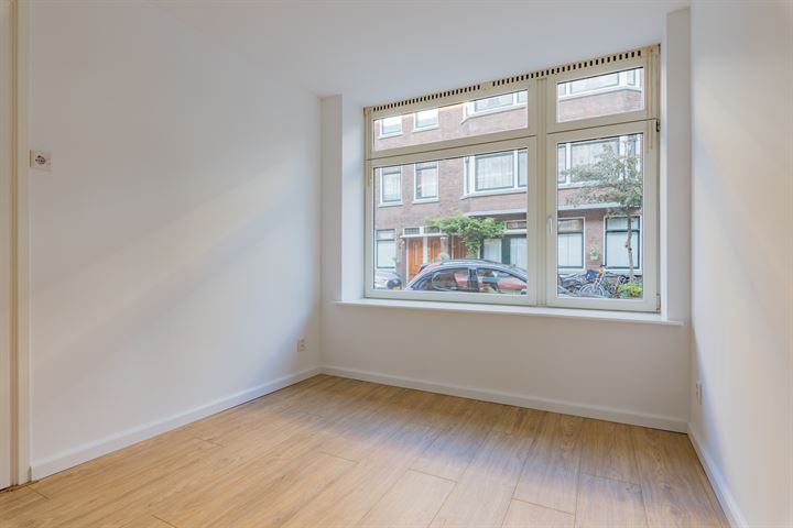 View photo 8 of Groen van Prinstererstraat 69-B