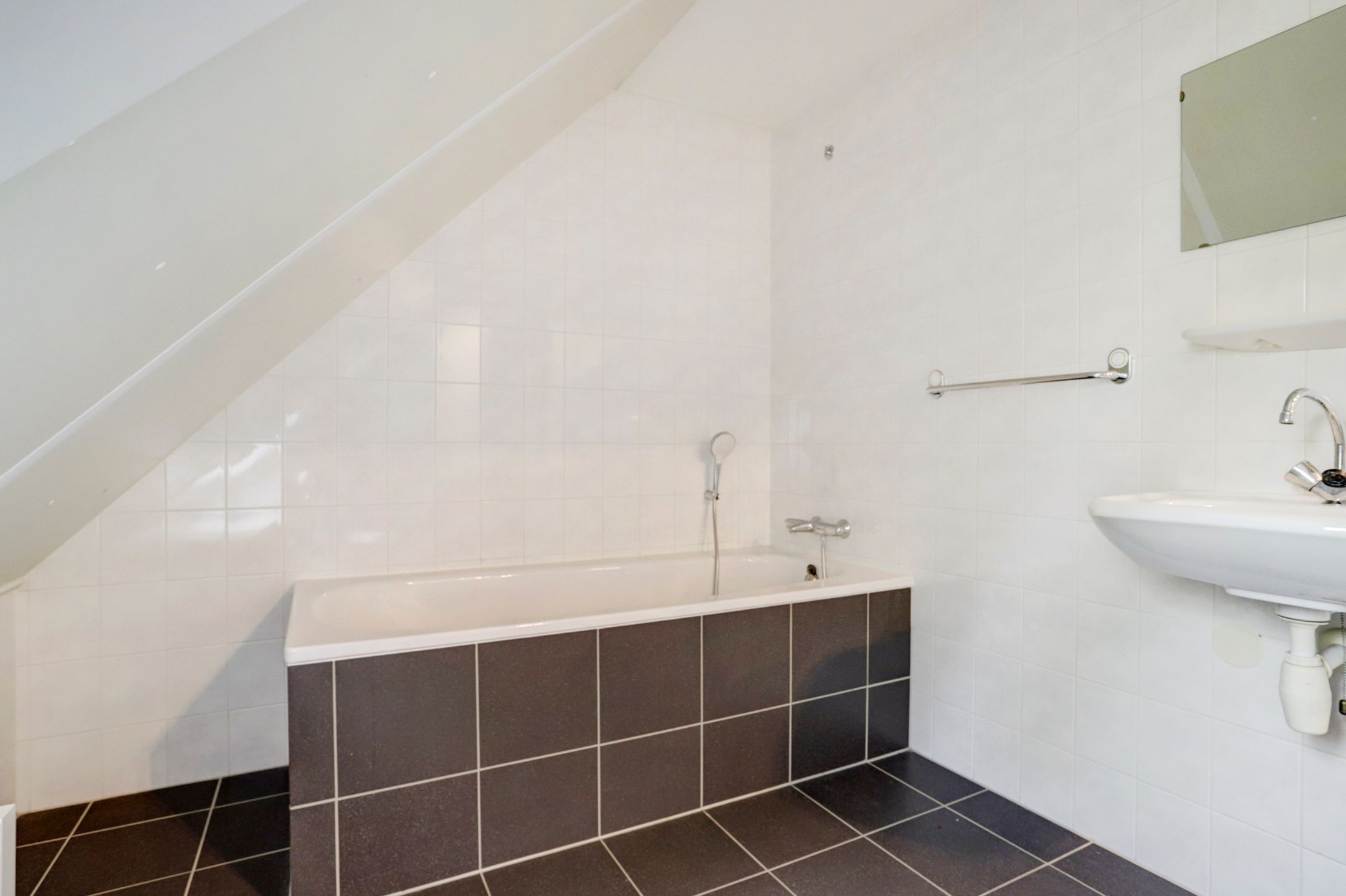 Photo 39 of Binnendijk 2-137