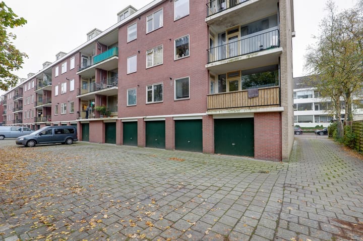 Foto 39 van Troelstralaan 6