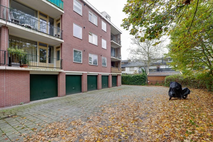 Foto 40 van Troelstralaan 6