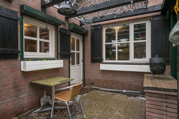 View photo 28 of Burgemeester van Bovenstraat 1