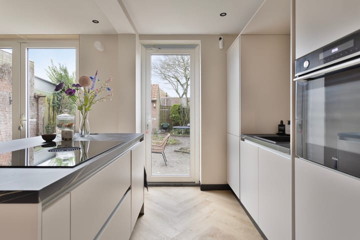 Foto 15 van van Assendelftstraat 76