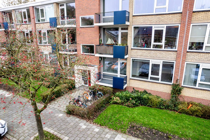 View photo 11 of Groen van Prinstererlaan 71