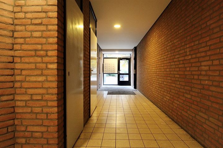 View photo 4 of Mathildastraat 13-F