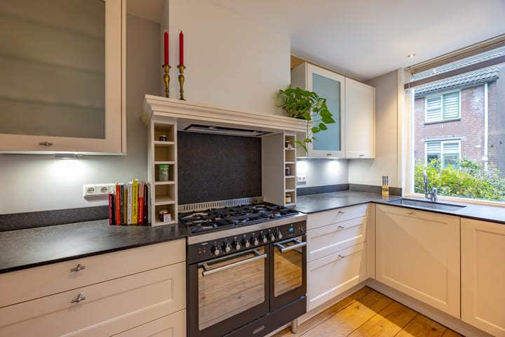 Foto 11 van Angolastraat 57