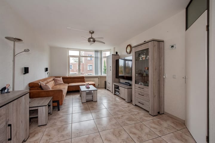 Foto 18 van A. van der Tangstraat 13