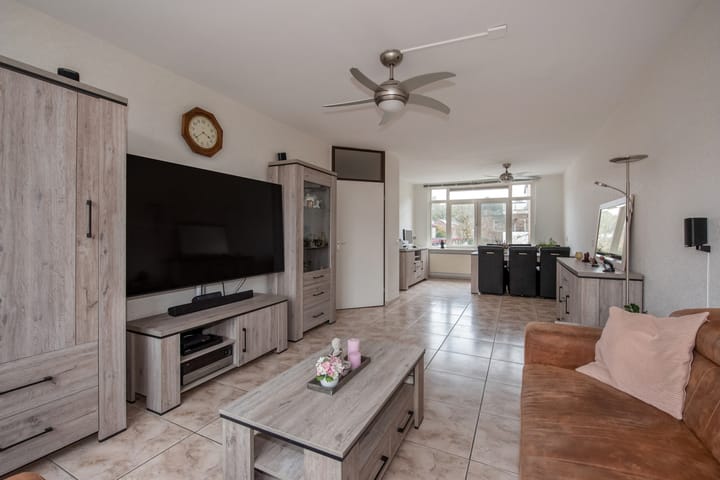 Foto 20 van A. van der Tangstraat 13