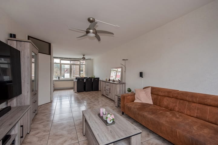 Foto 21 van A. van der Tangstraat 13