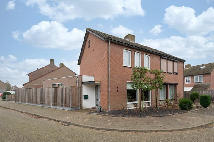 Foto 4 van Lindenplantsoen 11