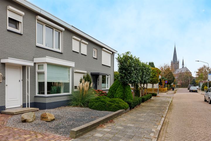 View photo 44 of Klaproosstraat 14