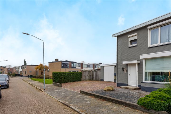 View photo 45 of Klaproosstraat 14