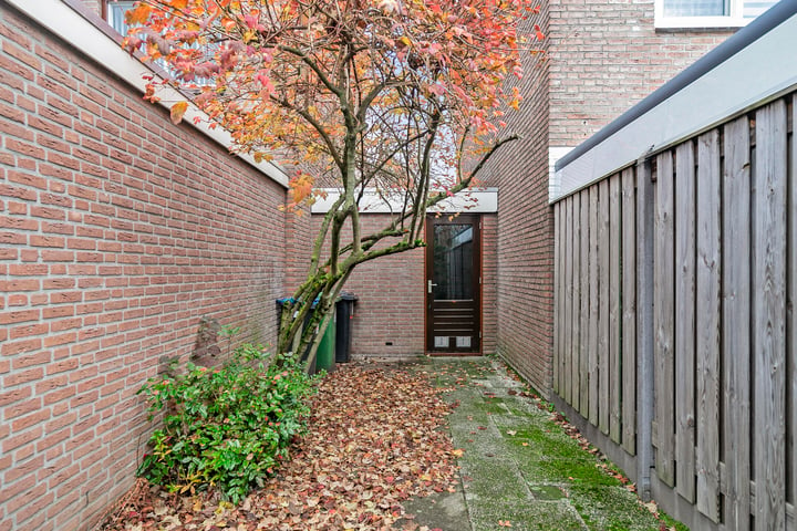 Bekijk foto 27 van Pastoor v.d. Venstraat 35