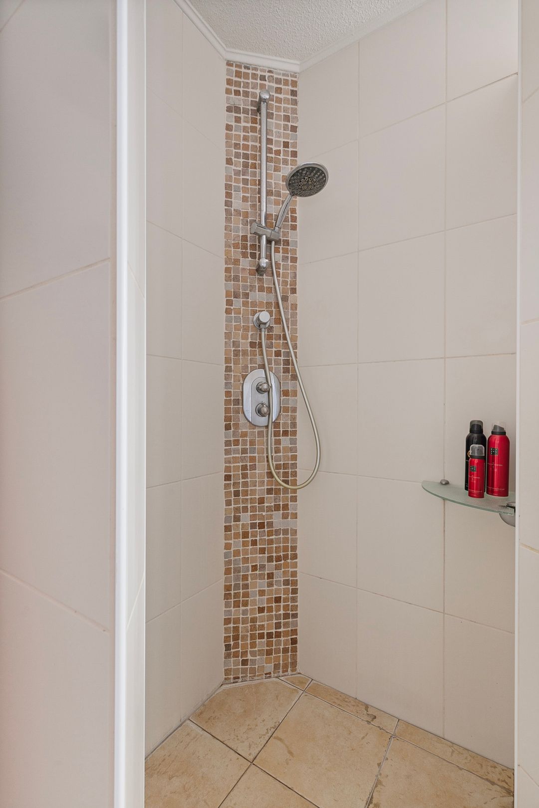 Foto 28 van H. Leefsmastraat 26-10