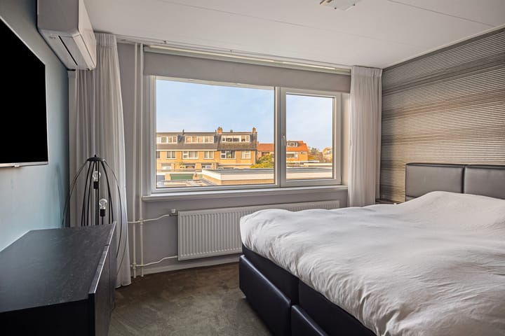 Foto 16 van Alberdingk Thijmlaan 22