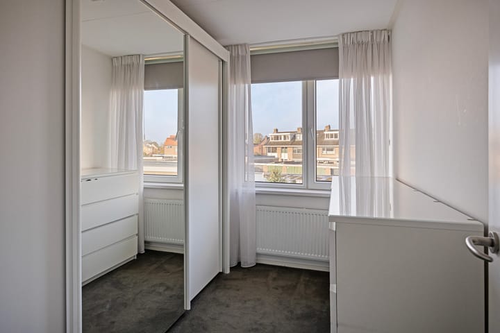 Foto 19 van Alberdingk Thijmlaan 22