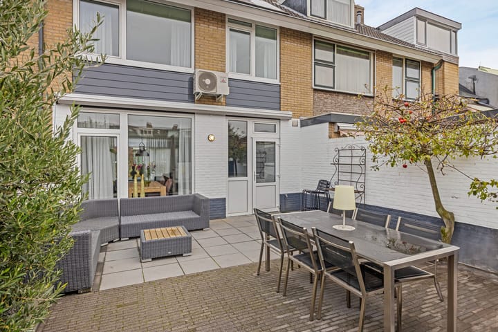 Foto 23 van Alberdingk Thijmlaan 22