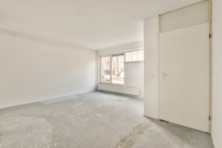 Photo 2 of Barbusselaan 97