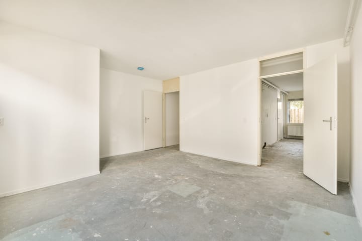 Photo 4 of Barbusselaan 97