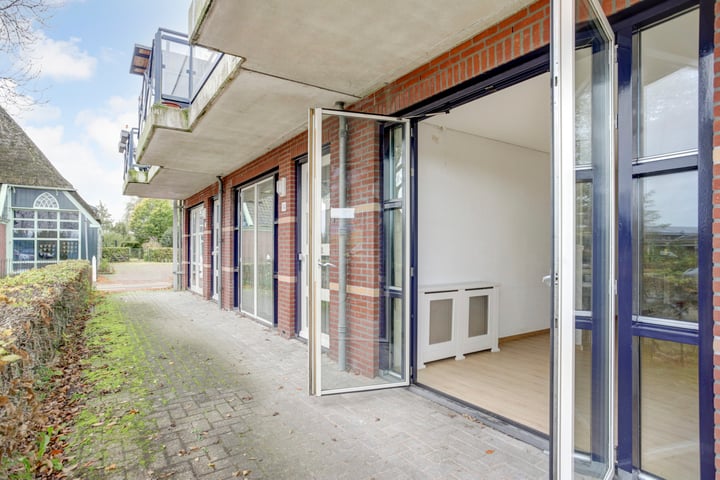 Bekijk foto 4 van De Landbouw 15