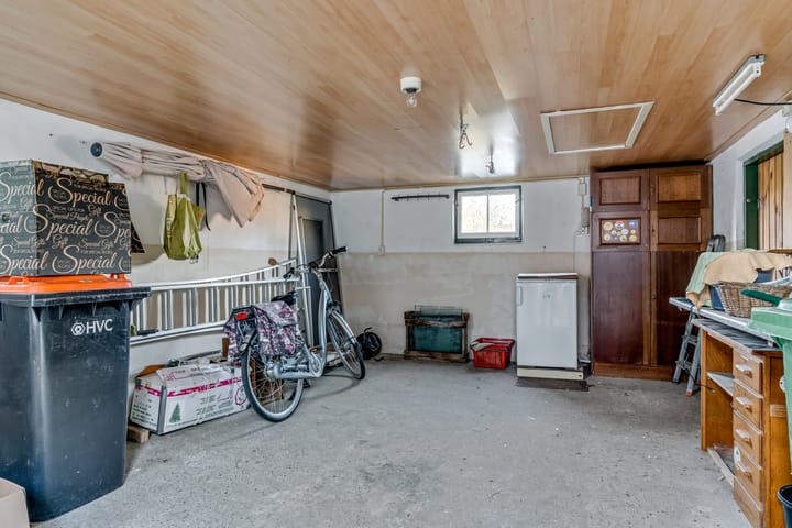 Foto 23 van van Velzenstraat 6