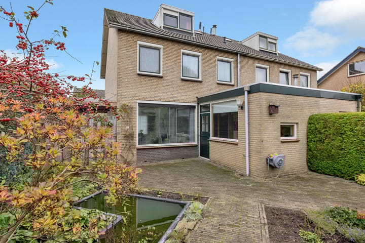 Foto 48 van Plevierstraat 8