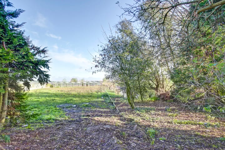 Foto 18 van Walingsdijk, bouwgrond achter 97